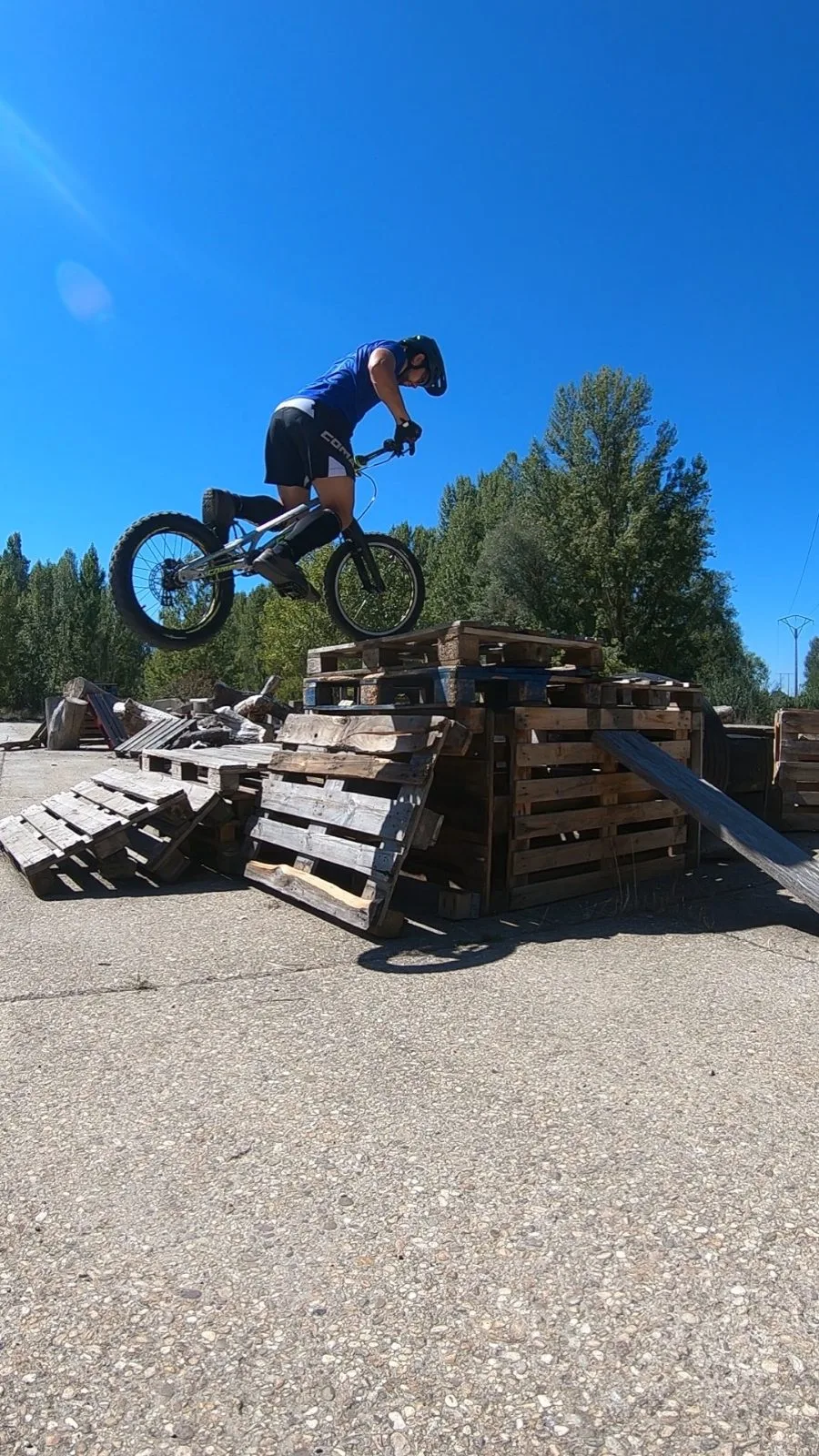 Bikepark trial bici y moto photo 2
